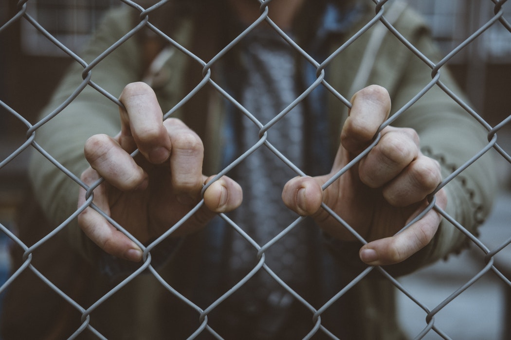 OFFSHORE DETENTION RE-ENTERS PARLIAMENTARY DEBATE